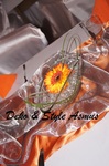 längliche Vase mit Gerbera